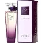 L'Eau de Parfum pour femme Lancôme Trésor Midnight Rose 30 ml arbore un élégant flacon en verre dégradé, passant du violet profond au transparent, rehaussé d'une charmante rose violette sur le col. Son élégant packaging violet et blanc capture son essence séduisante. Dakar