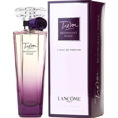 L'Eau de Parfum pour femme Lancôme Trésor Midnight Rose 30 ml arbore un élégant flacon en verre dégradé, passant du violet profond au transparent, rehaussé d'une charmante rose violette sur le col. Son élégant packaging violet et blanc capture son essence séduisante. Dakar