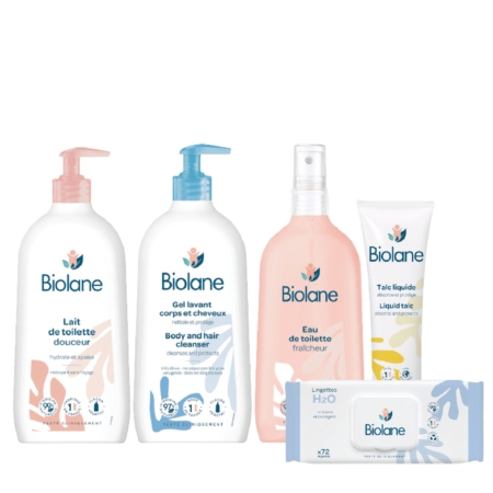 Cinq produits Biolane Gamme Soins Bébé + Éponge OFFERT sont présentés : deux flacons pompe, un flacon spray, un tube et un paquet de lingettes avec un packaging blanc aux accents bleu pastel ou rose. Dakar