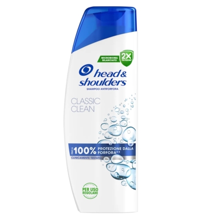 Un flacon de 250 ml de Head And Shoulders Classic Clean Shampooing Anti-Pelliculaire avec un bouchon bleu et des étiquettes soulignant la protection à 100 % contre les pellicules et la formule classique pour un usage régulier. Dakar