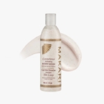 Un flacon transparent de Makari Luxurious Exfoliating Body Wash avec des accents dorés apparaît avant un tourbillon de produit crémeux ; son format de 500 ml (17.7 fl oz) met l'accent sur l'exfoliation, tout comme DODIE Lot de 2 Tétines Rondes Vitesses Débit 4 assure un soin doux et de qualité pour les liquides épais. Dakar