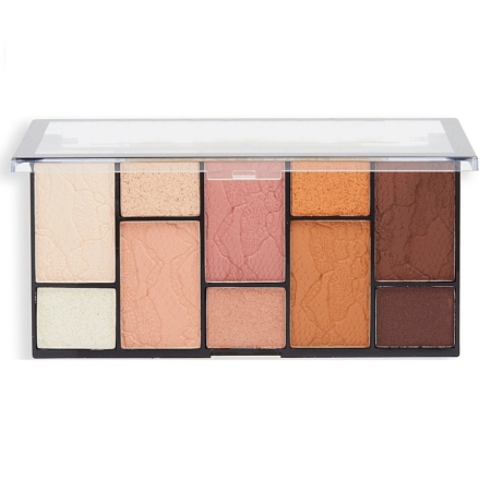 La Palette Neutral Charm de Makeup Revolution Reloaded comprend douze godets rectangulaires dans les tons beige, pêche, rose, orange et marron sous un couvercle transparent. La surface texturée des poudres ajoute du style à cet essentiel de maquillage polyvalent. Dakar