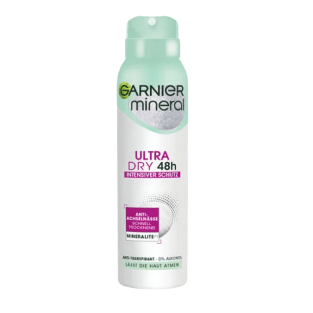 Une bombe aérosol verte et blanche de GARNIER Déodorant femme Anti-transpirant Ultra Sec 48H offre une protection de 48 heures, inspirée de l'esprit vibrant de Dakar. L'étiquette comporte les mentions « intensiver schutz » et « lässt die haut atmen », soulignant sa protection intense et la respirabilité de la peau. Dakar