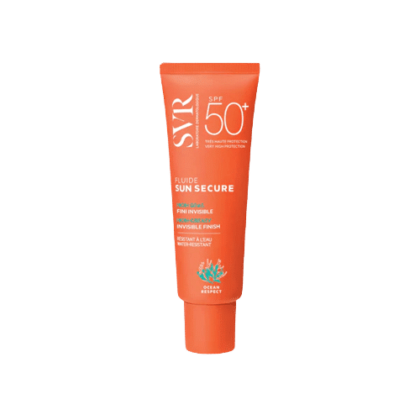 Le SVR Sun Secure Fluide SPF 50+ 50 ml est présenté dans un tube orange vif, mettant en valeur sa forte protection solaire et son fini invisible. L'emballage se distingue par le logo Ocean Respect au bas, soulignant son engagement en faveur de soins de la peau sûrs. Dakar
