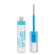 Le tube de **Essence Cosmetics Mascara Gel pour sourcils et cils 9 ml** est doté d'un capuchon qui révèle un applicateur à pinceau recouvert d'un gel bleu transparent. L'emballage, qui capture l'essence vibrante de Dakar, présente une base blanche avec du texte et des détails turquoise. Dakar