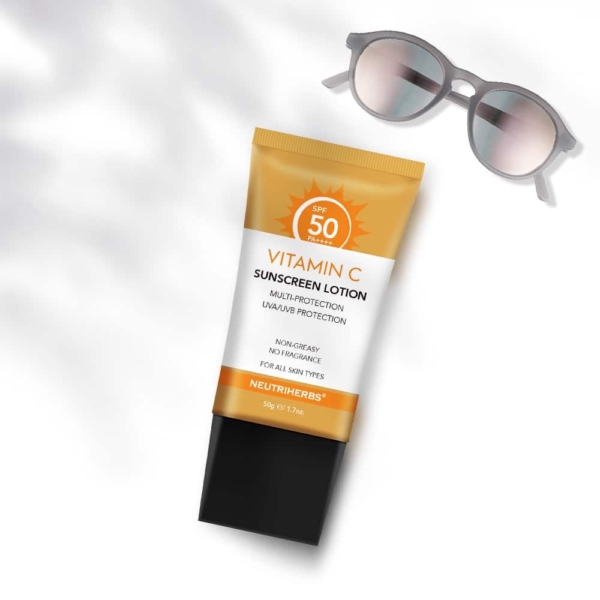 NEUTRIHERBS Crème solaire Spf50 éclaircissante et éclatante à la vitamine C 50 ml – Image 4