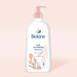 Un flacon de Biolane Lait de Toilette Douceur Visage