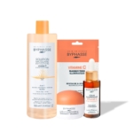 Trois produits de soin Byphasse — une solution micellaire de 500 ml, un masque en tissu « Masque Tissu Skin Booster Matifiant » présenté dans un sachet orange et blanc, et un flacon compte-gouttes de sérum à la vitamine C — sont présentés sur un fond blanc. Dakar
