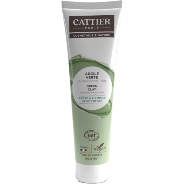 Un tube de 100 ml d'Argile verte prête à l'emploi Cattier contient de l'argile verte Montmorillonite-Illite. Elle est vegan, prête à l'emploi et présentée dans un packaging recyclé avec un design mettant en avant les cosmétiques naturels et une illustration d'argile verte. Dakar