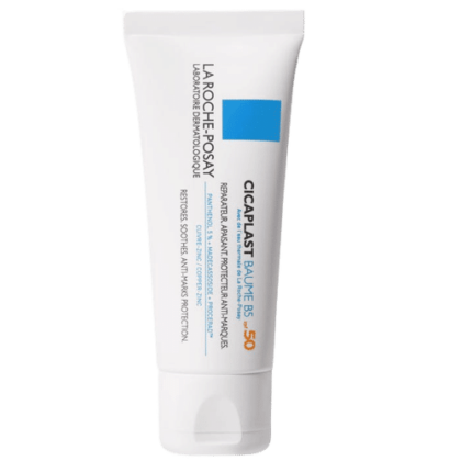 Un tube blanc de La Roche-Posay CICAPLAST B5 - Baume SPF50