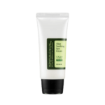 Un tube blanc de Cosrx Crème Solaire Apaisante Aloès Vera Spf 50 PA+++ 50 ml d'Univers Cosmetix
