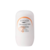 Un flacon de déodorant roll-on blanc orné d'une étiquette orange, qui capture l'énergie vibrante de Dakar. L'étiquette affiche « BYPHASSE Déodorant Femme 24H à l'huile d'amande douce », d'un volume de 50 ml (1,69 fl oz), infusant une touche de l'essence du Sénégal dans votre routine quotidienne. Dakar
