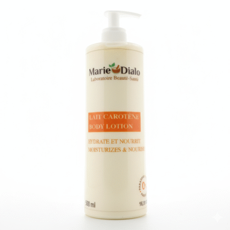 Le lait de corps carotène des Laboratoires Dr Marie Diallo est un flacon de 500 ml, de couleur crème avec des accents orange et bruns, doté d'un distributeur à pompe et étiqueté comme hydratant et nourrissant. Dakar