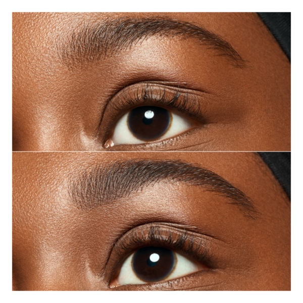 Gros plan d'un œil et d'un sourcil sur deux images côte à côte : la partie supérieure montre un sourcil naturel ; la partie inférieure affiche un aspect plus fourni et défini grâce à l'Ensemble de Poudre à Sourcils Dark And Deep 02 (2.3g) d'Essence Cosmetics. Dakar