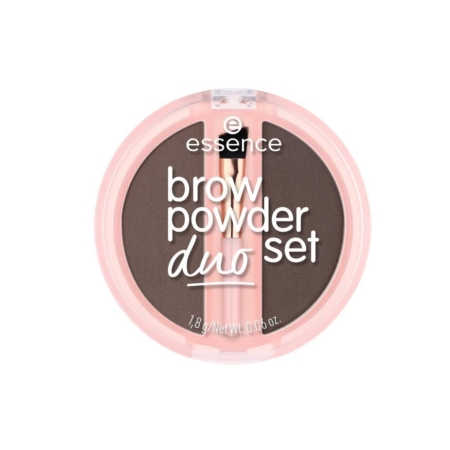 Un compact rond d'Essence Cosmetics Ensemble De Poudre à Sourcils Ensemble Dark And Deep 02 (2,3 g) contient deux poudres brunes pour les sourcils avec le texte "essence brow powder duo set" sur le couvercle transparent. Dakar
