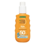 Un flacon orange de 150 ml d'Ambre Solaire Sensitive Expert+ Spray Solaire Protecteur Enfant SPF50+ pour enfants, avec un bouchon vaporisateur blanc et un motif ludique sur l'étiquette. Dakar