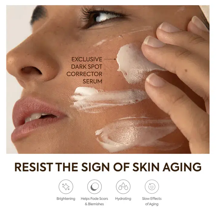 Gros plan d'une personne tenant le biberon Dodie Biberon initiation+ Verre Oiseau Vert 0-6 mois, 150 ml, Anti-Colique, avec le texte ci-dessous : "Alimentation douce pour les nouveau-nés - conception anti-colique et verre sûr pour un départ sain des nourrissons. Dakar