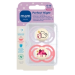 Mam Perfect Nuit Sucette avec Fonction Lumineuse 6 à 16 mois, lot de 2 en rose et violet, arbore des motifs de chats adorables et brille dans le noir pour plus de praticité la nuit. Dakar
