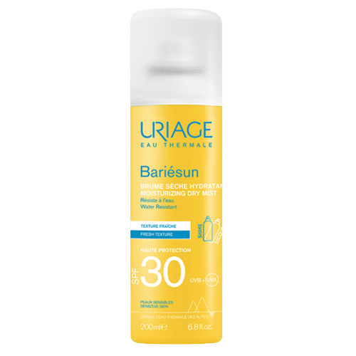 Un flacon jaune et blanc d'Uriage Bariésun Brume Sèche Ultra Légère Peaux Sensibles SPF30+