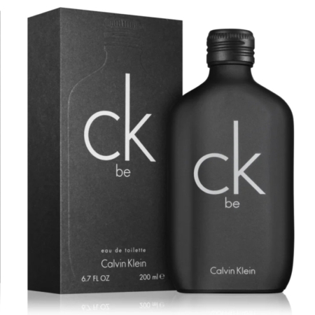 L'eau de toilette CK Be 200 ml de Calvin Klein est présentée dans un élégant flacon noir et dans son coffret assorti, tous deux ornés d'un lettrage blanc minimaliste. Le coffret fournit également des détails supplémentaires sur ce parfum captivant. Dakar
