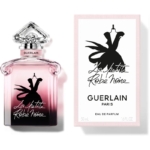 Une eau de parfum pour femme La Petite Robe Noire de GUERLAIN de 50 ml, avec un flacon rose et une silhouette de robe noire reproduite sur la boîte. Une élégante écriture noire met en valeur les deux, capturant une sophistication intemporelle. Dakar