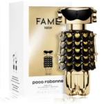 Le parfum rechargeable pour femme Fame de Paco Rabanne (80 ml) arbore un design inspiré des robots avec des écailles dorées et noires à côté de son boîtier blanc. Doté d'une finition métallique brillante, il incarne l'innovation et le style futuristes. Dakar