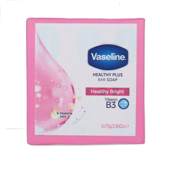 Le savon Vaseline Healthy Plus, à la vitamine B3 dans une boîte rose au design goutte d'eau, met en valeur "Healthy Bright" et se présente sous la forme d'un coffret de 3x75g. Il offre un soin de la peau rappelant le Savon Surgras CAVAILLES, proche d'une expérience Jardin sereine. Dakar