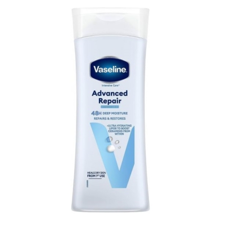 Le Vaseline Intensive lait hydratant corps 400 ml est un flacon blanc aux accents bleus, offrant une hydratation profonde de 48 heures et des lipides ultra hydratants pour une réparation cutanée avancée. Dakar