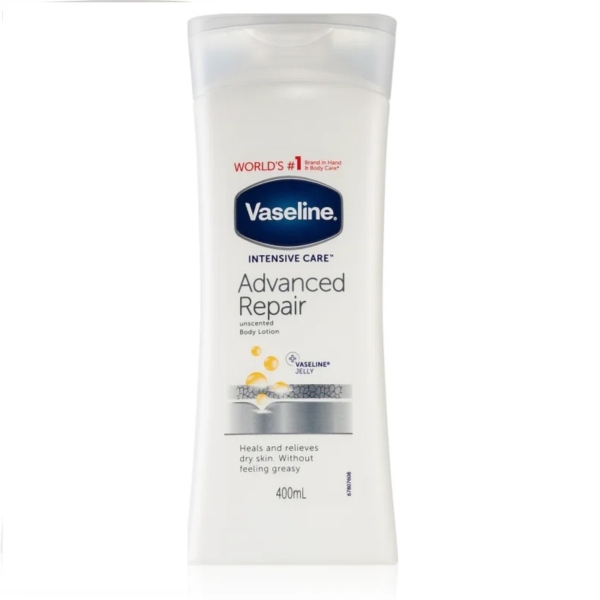 Le flacon de 400 ml de Vaseline Intensive lait hydratant corps se targue d'être le « n°1 mondial ». Il soigne et soulage la peau sèche sans laisser de sensation grasse, avec des micro-gouttelettes de gelée Vaseline pour une nutrition améliorée. Dakar