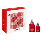 Le coffret cadeau Cacharel AMOR AMOR COFFRET comprend deux élégants flacons rouges aux bouchons argentés, logés dans un coffret rouge aux motifs de cœur et de rose, capturant l'essence de la romance. Dakar