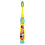 Une brosse à dents colorée pour enfants avec un manche jaune, des touches de bleu et des illustrations de personnages thématiques. La tête de brosse est dotée de poils bleus et la base est conçue pour tenir debout. Dakar
