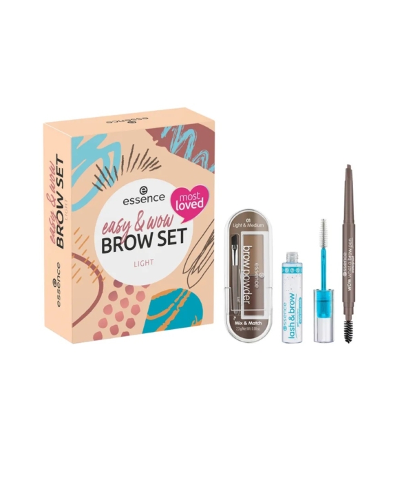 Le Coffret Maquillage Yeux 3 Pièces Easy AND Wow Brow d'Essence Cosmetics en Light comprend une palette de poudre à sourcils avec pinceau, un gel transparent pour cils et sourcils et un crayon à sourcils avec goupillon. Son emballage pêche chic présente des motifs et du texte abstraits. Dakar