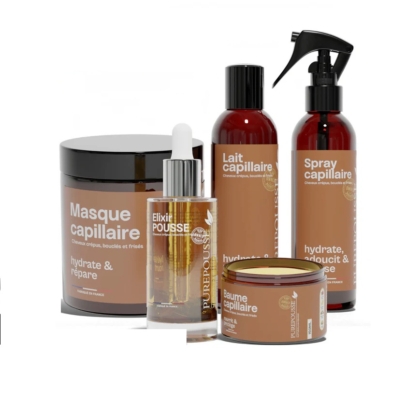 La collection Purepousse Gamme est présentée avec un masque capillaire, un élixir de croissance, un lait capillaire, un spray et un baume. Chaque produit présente un design marron et un texte français mettant l'accent sur les bienfaits hydratants et réparateurs. L'ensemble comprend le Purepousse Gamme Elixir Pousse. Dakar