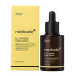 Le Medicube Sérum Éclat au Glutathion AGE-R 30 ml, doté d'un bouchon compte-gouttes noir, est présenté à côté de son emballage en boîte jaune et met en avant le Glutathion Liposome 5% et le Niacinamide 5% comme ingrédients clés. Dakar