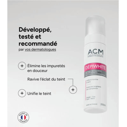 Image d'un produit de soin du Laboratoire Dermatologique ACM, Dépiwhite. C'est une mousse nettoyante éclaircissante pour le visage, le cou et le corps. Le texte en français souligne ses bienfaits : élimine en douceur les impuretés, illumine le teint et unifie le teint. Fabriqué en France. Dakar