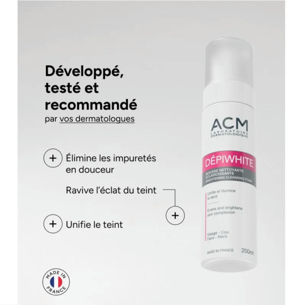 Image d'un produit de soin du Laboratoire Dermatologique ACM, Dépiwhite. C'est une mousse nettoyante éclaircissante pour le visage, le cou et le corps. Le texte en français souligne ses bienfaits : élimine en douceur les impuretés, illumine le teint et unifie le teint. Fabriqué en France. Dakar