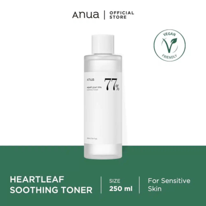 Un flacon de lotion tonique apaisante Anua Heartleaf 77 % est présenté. L'étiquette souligne son caractère végan, son adéquation aux peaux sensibles et sa contenance de 250 ml. Le design est minimaliste, avec un fond blanc et des touches de vert. Dakar