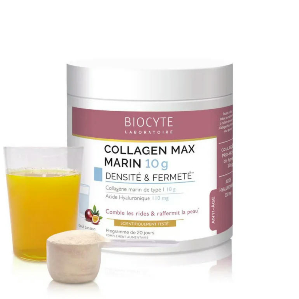 Un flacon de « Biocyte Collagen Max Marin 10 g » axé sur la densité et la fermeté de la peau. Contient de l'acide hyaluronique et revendique une action antirides. À côté se trouvent un verre de liquide jaune et un comprimé arrondi. Dakar