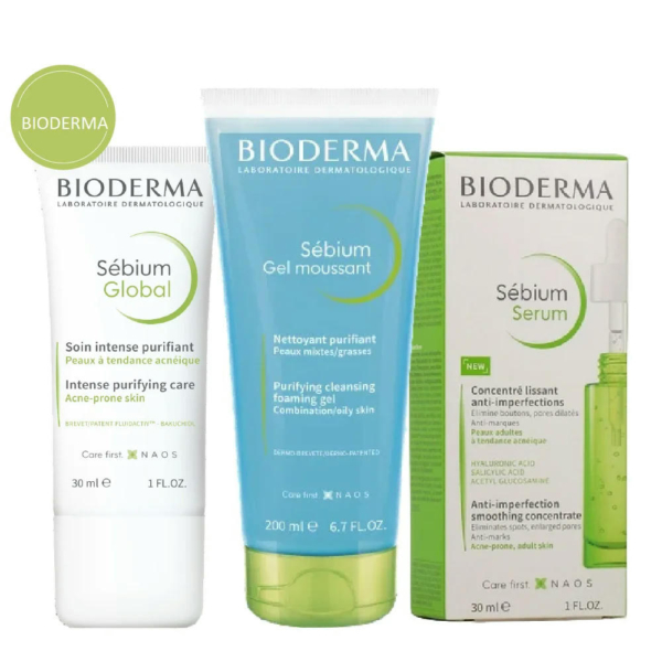 Trois produits de soin Bioderma de la gamme Sébium sont présentés : la crème Sébium Global, le gel nettoyant Sébium Moussant et le sérum Sébium. Chaque produit arbore un design vert et blanc, avec des fonctions spécifiques indiquées sur l'emballage. Dakar