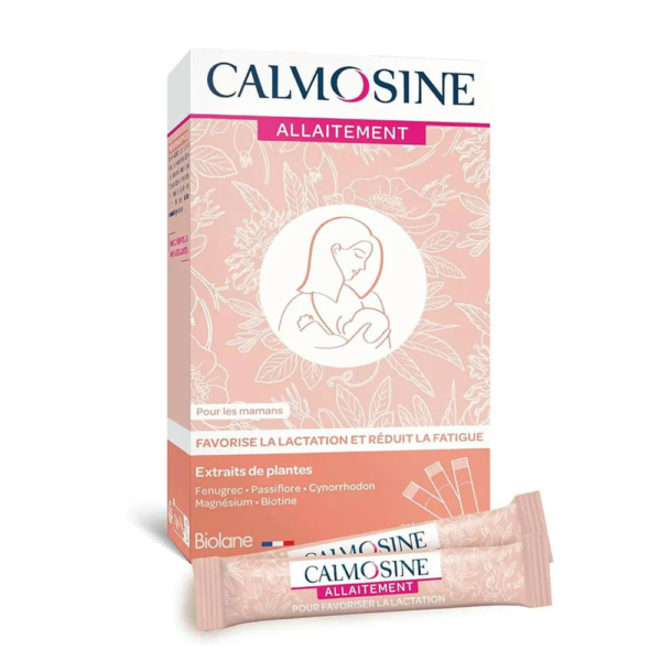 Emballage de Calmosine Allaitement, un complément alimentaire pour l'allaitement. Le design présente un fond rose avec des motifs floraux, une image stylisée d'une mère et de son bébé, et met en valeur les extraits de plantes favorisant l'allaitement et la réduction de la fatigue. Dakar