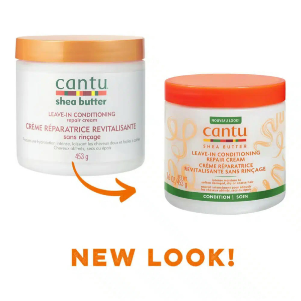 Comparaison de deux soins revitalisants sans rinçage au beurre de karité Cantu. À gauche : ancien emballage avec éléments blancs et orange. À droite : nouvel emballage orange vif avec des touches de vert et de blanc. Le texte en dessous indique « NOUVEAU LOOK ! » avec une flèche orange pointant vers la droite. Dakar
