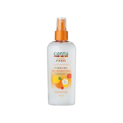 Un flacon de 177 ml de démêlant revitalisant Cantu Care for Kids avec vaporisateur. L'étiquette présente des graphismes orange, jaune et vert, avec du texte en anglais et en français. Le flacon est transparent et son bouchon est orange. Dakar