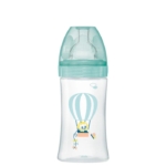 Un biberon avec un bouchon turquoise et une illustration fantaisiste d'une montgolfière avec un ours dans sa nacelle. Le ballon est rayé bleu et blanc, et un petit nuage le surplombe. Dakar