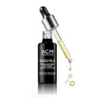 Un flacon noir de sérum anti-rides intensif ACM DUOLYS.A avec compte-gouttes. Ce dernier est rempli d'un liquide doré, d'où tombent des gouttes. Le fond blanc et épuré met en valeur le produit. Dakar