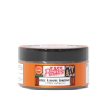 Un pot rond orange de cire coiffante invisible Easy Pouss. L'étiquette comporte le nom du produit en gras et un motif graphique. Le pot est doté d'un couvercle noir et d'un texte expliquant son utilisation. Dakar