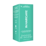 Coffret vert du sérum « In Haircare » pour la croissance des cheveux. Le texte met en valeur des ingrédients comme l'huile de ricin noir, les protéines et la menthe poivrée. Il revendique un effet volumisant. Contient 50 ml (1,6 fl oz). Symboles éco-responsables et mention « 97,7 % » d'origine naturelle. Dakar