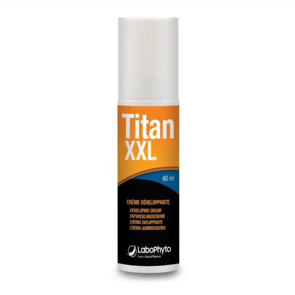 Flacon de crème Titan XXL avec une étiquette orange et noire. Le texte comprend « Crème Développante » et plusieurs traductions de « crème développante », ainsi que le logo Labophyto en bas. Le flacon contient 60 ml. Dakar