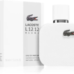 Un flacon blanc de l'Eau de Parfum Lacoste L.12.12 Blanc, orné du logo crocodile Lacoste. Le flacon est présenté dans son écrin blanc assorti. Ce parfum est un spray naturel d'une contenance de 50 ml. Dakar