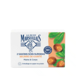 Coffret de savon Le Petit Marseillais au beurre de karité. L'emballage arbore le logo de la marque, les détails du savon et des images de noix de karité et de feuilles vertes. Il met en valeur le caractère naturel du produit et est présenté dans un emballage en papier recyclable. Dakar