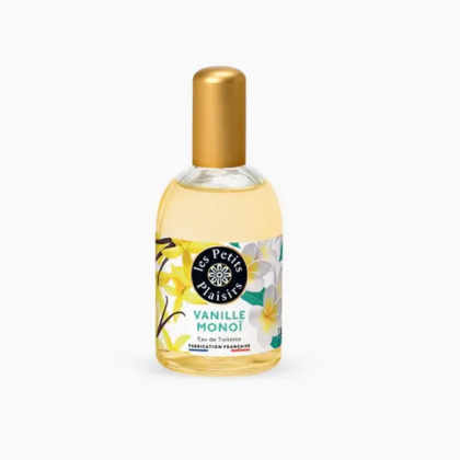 Un flacon d'Eau de Toilette Vanille Monoï Les Petits Plaisirs est présenté sur un fond blanc. Le flacon est doté d'un bouchon doré et d'une étiquette à motifs floraux. Dakar